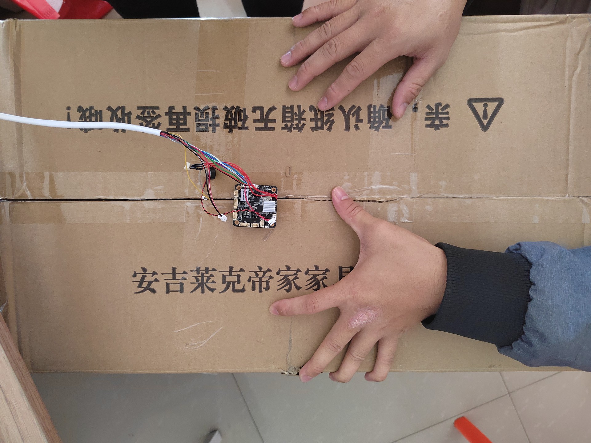 新品！上新了！500萬臻全彩攝像機(jī)